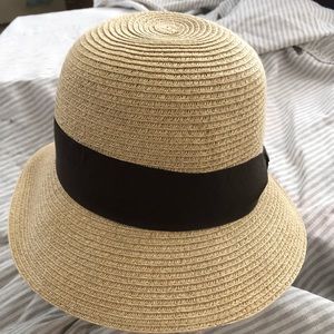 🐶5/$25 Nine West summer hat brown 2” band brim 3”